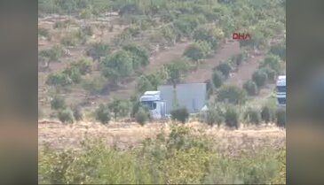 Karkamış sınırına beton bloklar götürülüyor