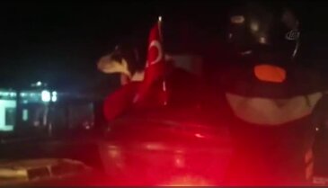 Bursa'da köpeğin tehlikeli yolculuğu