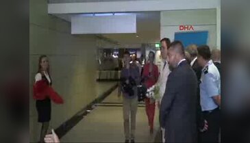 Rusya'dan ilk charter uçak Antalya'da