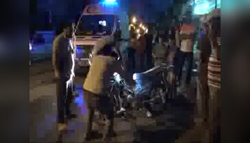 Siverek'te minibüsle çarpışan motosikletteki 2 kişi yaralandı