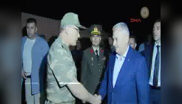 Başbakan Yıldırım operasyona katılan askerleri ziyaret etti