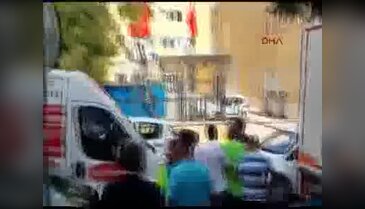 Ataşehir'de yol verme kavgası kamerada