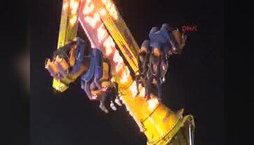 Konya'da lunaparkta k&acirc;bus