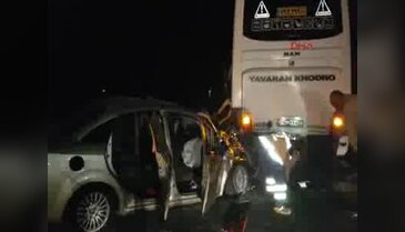 Otomobil yolcu otobüsüne arkadan çarptı: 1 ölü 1 yaralı