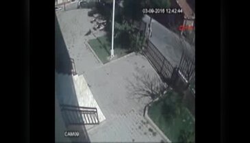 Bursa'da kameraların görüntülediği gaspçıyı sakat kolu yakalattı