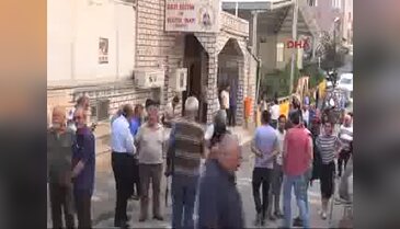 Gazi Cemevi önünde eylem