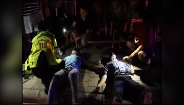 Muğla Fethiye'de kamyonetle otomobil çarpıştı: 6 yaralı