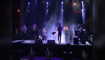 Ferhat Göçer Bodrum'da şehit aileleri için söyledi