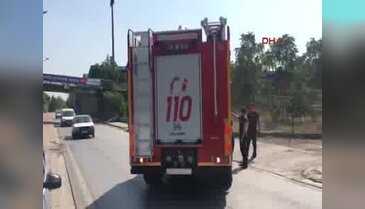Trafikten kaçarken üst geçide çarptı
