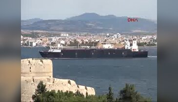 Doğalgaz tankeri Çanakkale Boğazı'nı kapattı