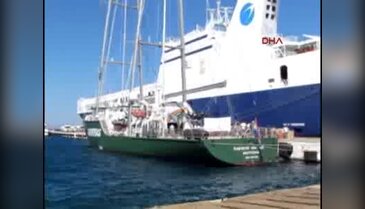 Greenpeace'in çevreci gemisi Rainbow Warrior-3 Çeşme'de - 1