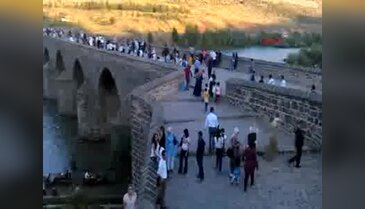 PKK bombasıyla 6 sivilin öldüğü On Gözlü Köprü'de bayram manzaraları
