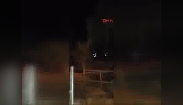 Yangını polisler gördü, itfaiyeciler söndürdü