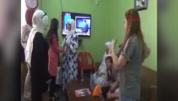Ak Partili kadınlardan engellilere bayram ziyareti