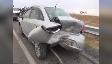 Aksaray'da kum fırtınası zincirleme kazaya neden oldu: 10 yaralı