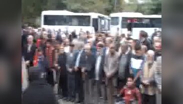 Öldürülen eski köy korucusu toprağa verildi