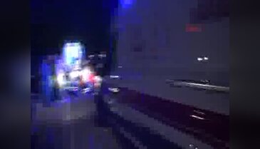 Hafif ticari araç ile otomobil çarpıştı: 11 yaralı