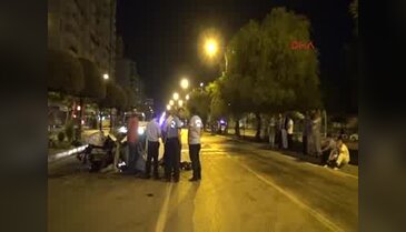 Otomobil, refüjdeki ağaçlara çarptı: 1 ölü, 1 yaralı