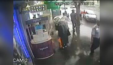 Yolda yürürken tokat attığı Suriyeli genci bıçaklayarak öldürdü