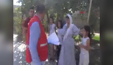 Silopi'de terör mağduru ailelere gıda ve giysi yardımı