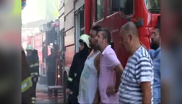 Evi yanınca 8 yaşındaki oğlunu dövmeye kalkıştı
