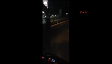 Ters yönde giden sürücü trafiği birbirine kattı