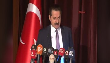 Bakan Çelik Bursa'da konuştu: "Aydın olmak için önce insan olmak gerekir"