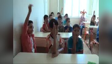Reyhanlı'daki Suriyeli çocuklar yeni eğitim yılına başladı