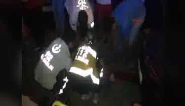 Hafif ticari araçla çarpışan motosikletteki 2 kişi yaralandı