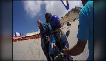 Ölüdeniz semalarında paraşütte çırpınış ve çığlıklar