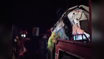 Bolvadin'de zincirleme kaza: 3 ölü, 5 yaralı