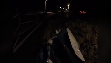Şarkikaraağaç'ta otomobil çukura düştü: 3 yaralı