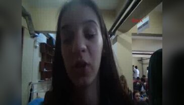 Okulları İmam Hatip Lisesi'ne dönüştürülen öğrencilerin eylemi sürdü
