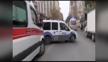 İstanbul'da 5 katlı bina çöktü - 2