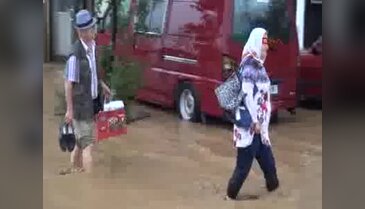 Trabzon'da su çekildi, temizlik başladı - 3