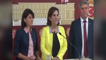 CHP'li Gaye Usluer, Sibel Özdemir ve Namık Havutça basın toplantısı düzenledi - 1