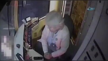 Dikkatsiz kadın tramvayın altında can verdi