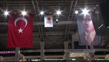 AEK, Banvit'i 92-88 yenerek finale yükseldi