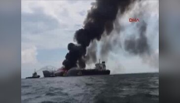 Meksika Körfezi'nde dev tanker yangını