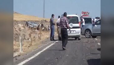 Askerleri taşıyan aracın geçişi sırasında patlama! - 2