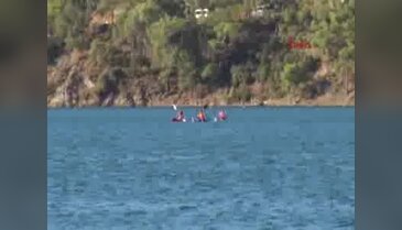 Yardıma muhtaç çocuklar için 400 kilometre kürek çektiler