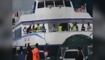 Dikili'ye Yunanistan'dan 70 kişilik mülteci grubu iade edildi