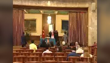 Meclis Başkanı Kahraman TBMM'de değerlendirme toplantısı yaptı - 1