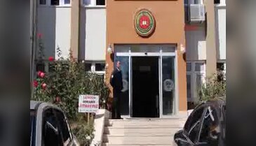 Hapse girmemek için 8 ay dağda yılan, kirpi yiyerek yaşadı