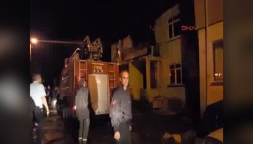 Düzce'de 2 katlı evde yangın: 2 yaralı