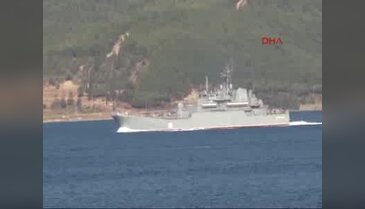 Rus savaş gemisi Çanakkale Boğazından geçti