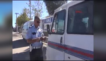 Zabıta ekipleri okul servislerini denetledi