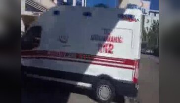 Silahını temizleyen korucu kendini yaraladı