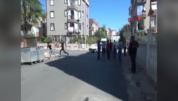 Kontrolsüz kavşaktaki kazalar bıktırdı