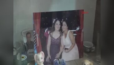 Annesinin hayaliydi ama kızı onun saçlarını tarıyor